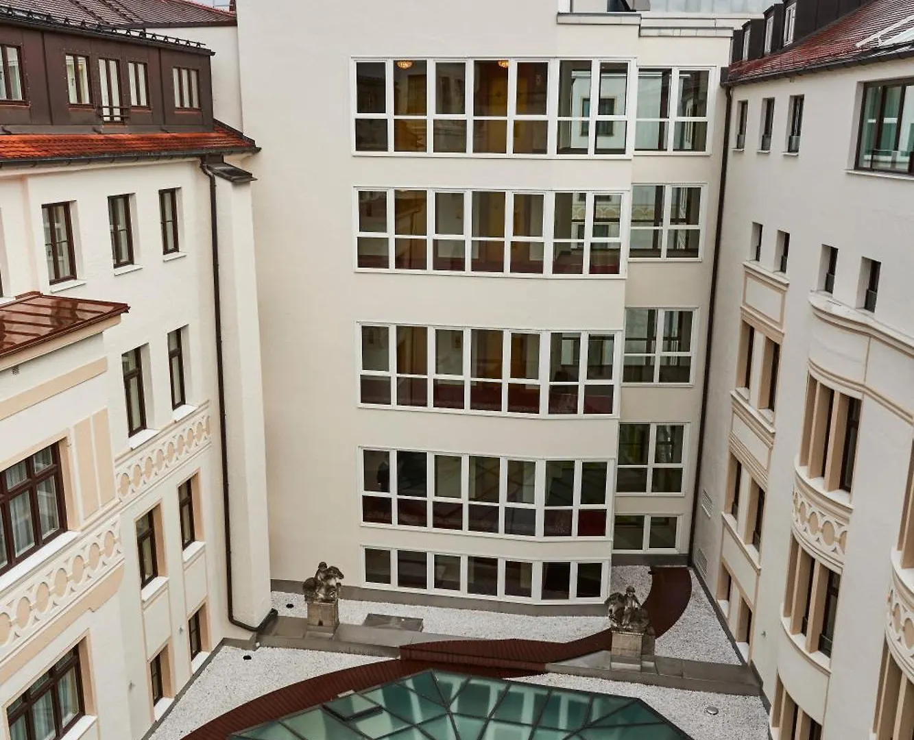 Vier Jahreszeiten Kempinski Muenchen Niemcy