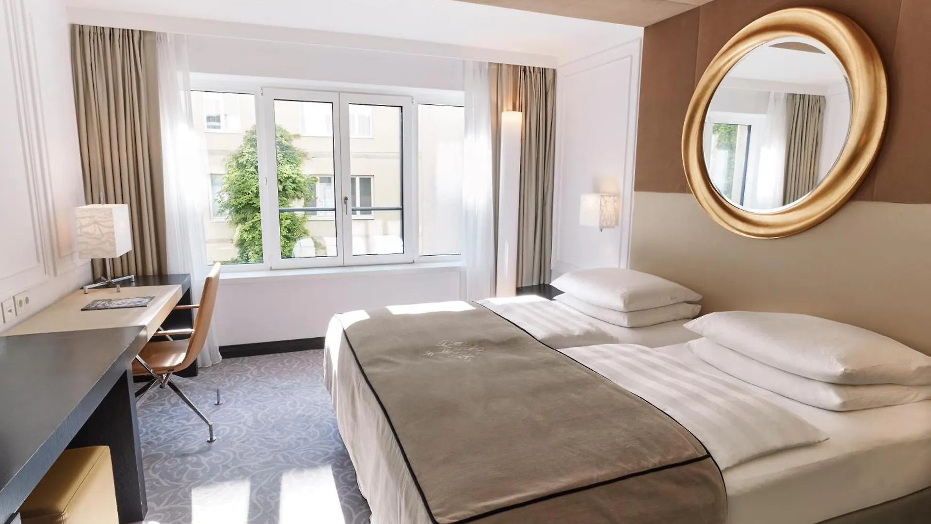 Vier Jahreszeiten Kempinski Muenchen Munich