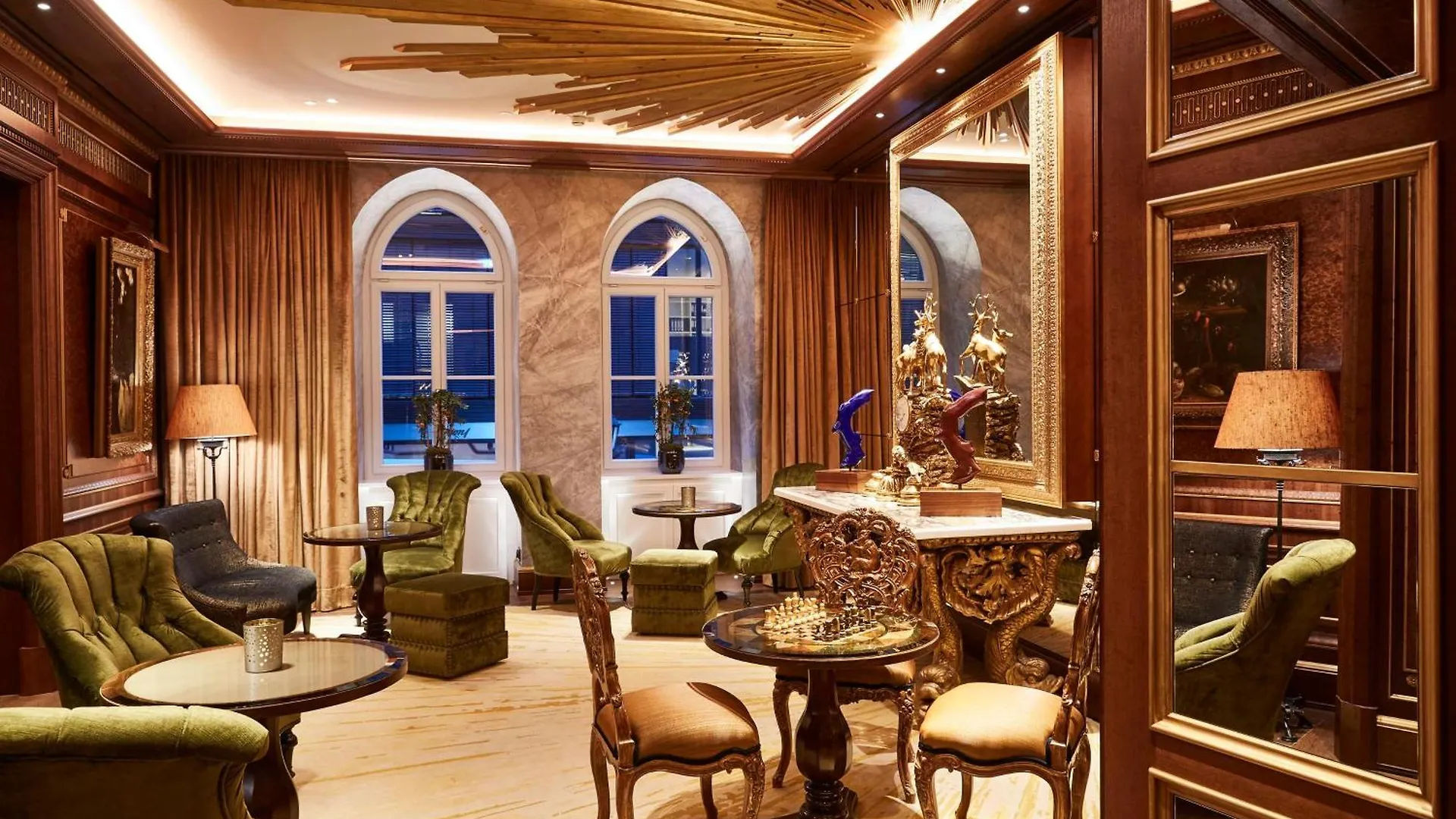 Vier Jahreszeiten Kempinski München 5*,