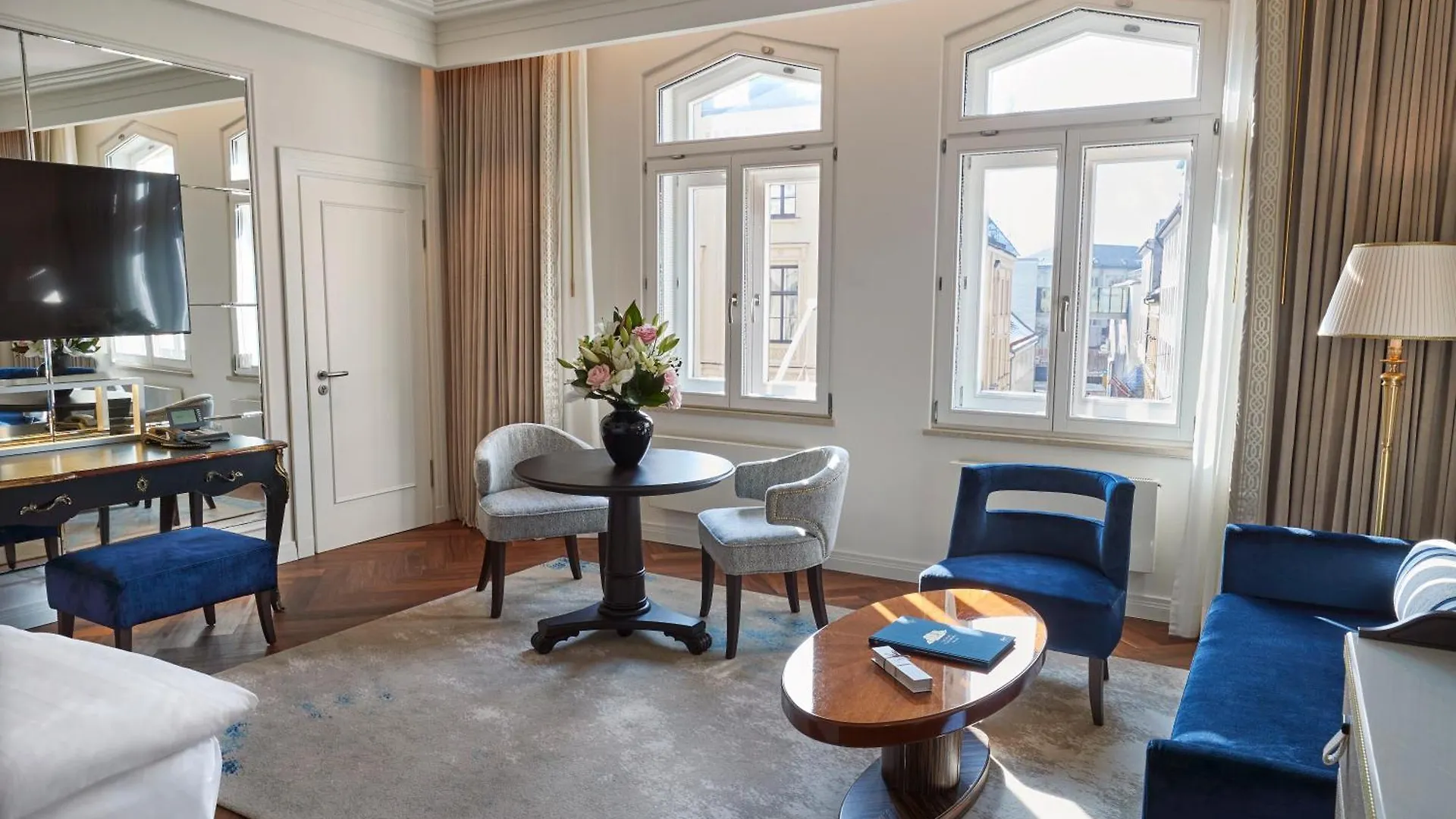 ***** Hotel Vier Jahreszeiten Kempinski Muenchen Germany