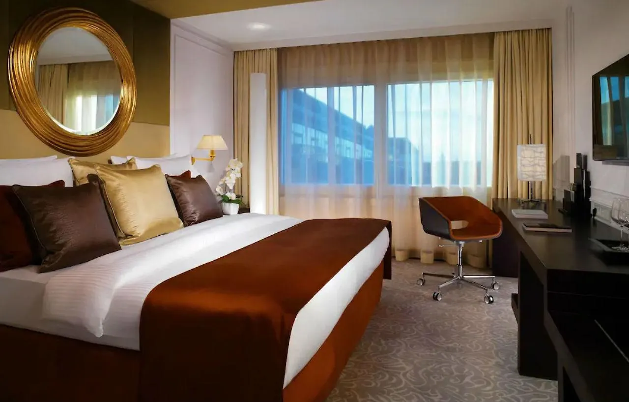 ***** Hotel Vier Jahreszeiten Kempinski Muenchen Germany